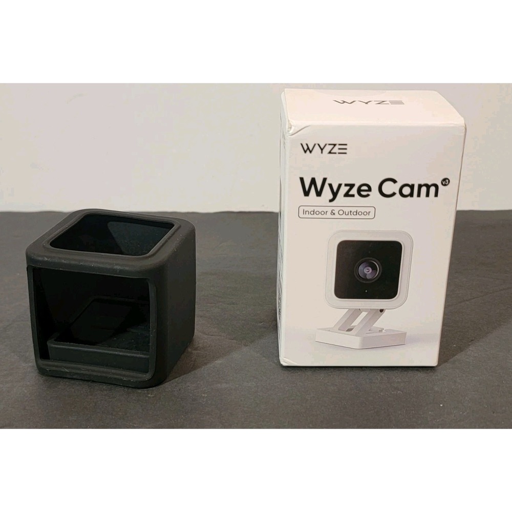 New‎ Wyze Cam V3 Wired Security Camera Night Vision Indoor/Outdoor 1080p + Case